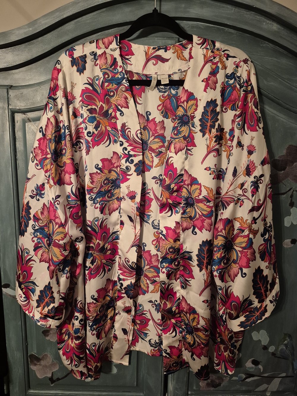 Bright Floral Cream V-Neck Kimona with Pink & Blue Accents